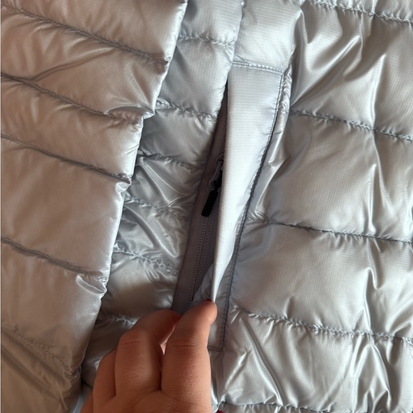 🆕Canada Goose Cypress Women Jacket, lightweight, size Small - Picture 3 of 7